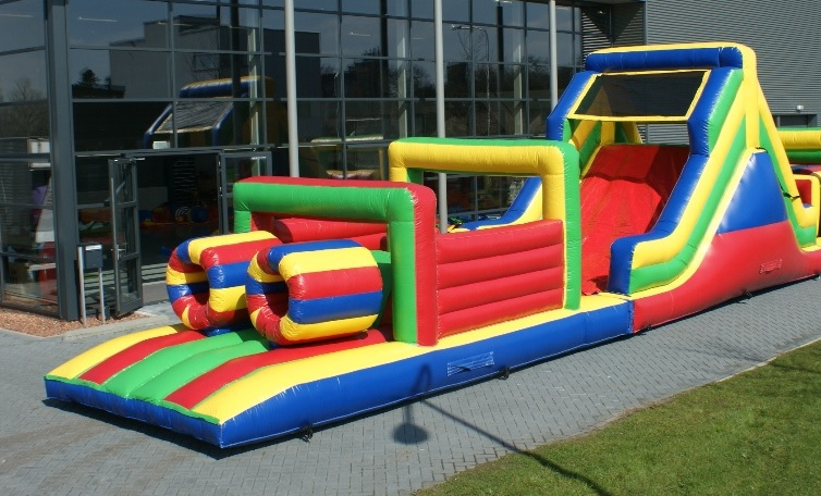 Opblaasattracties-Stormbaan-14m1.jpg
