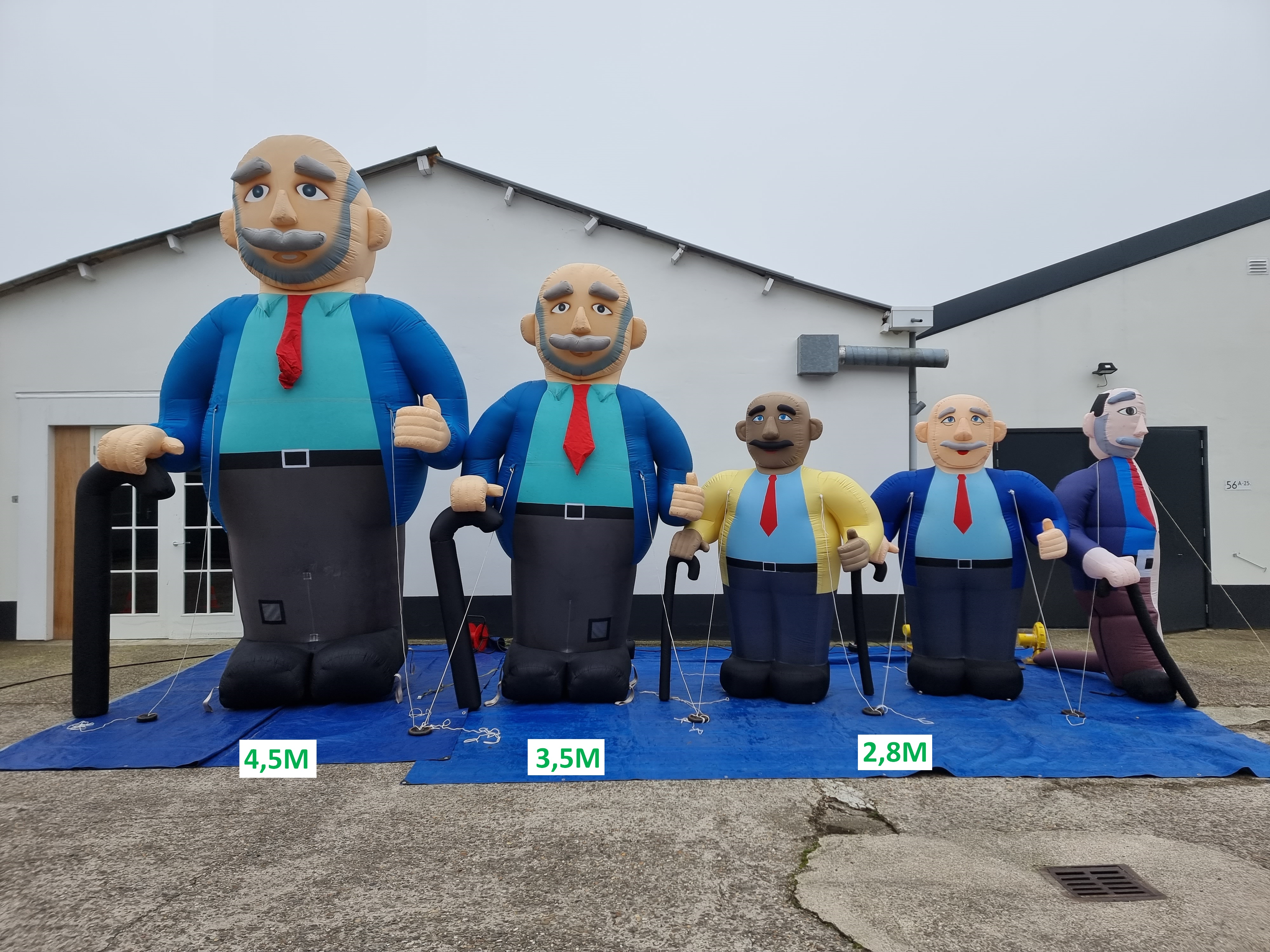 opblaasfiguren-verjaardag-abraham-5-uitvoeringen-met-hoogtes-2.jpg